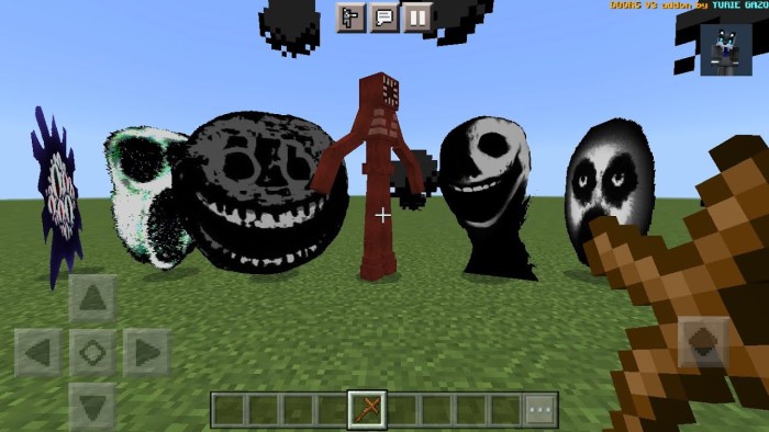 Crucifix Vs Roblox Doors screenshot 2